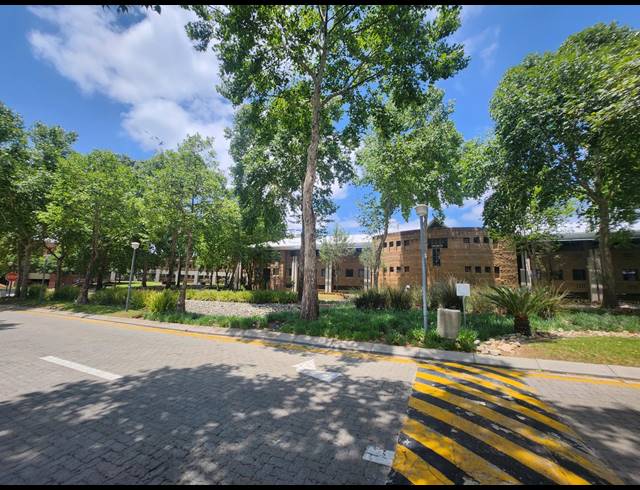 737M² RETAIL TO LET IN RANDJESPARK